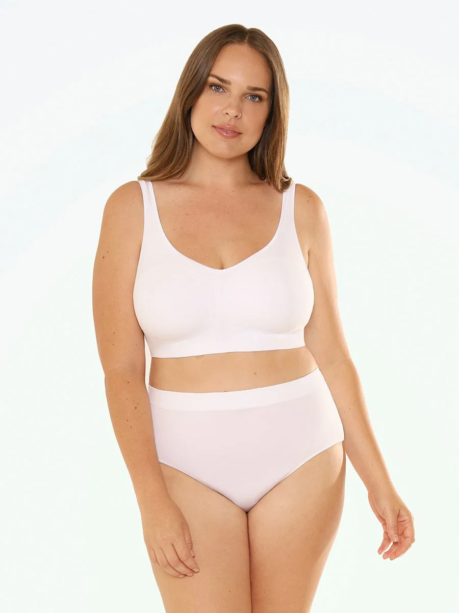 Bali® Comfort Revolution ComfortFlex Fit Shaping Wirefree Bra - Image 14