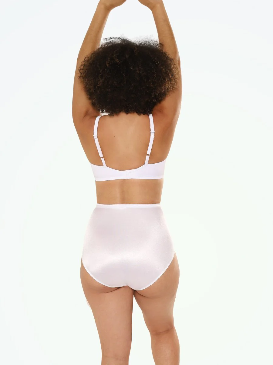 Bali® Passion Comfort Minimizer Underwire Bra - Image 9