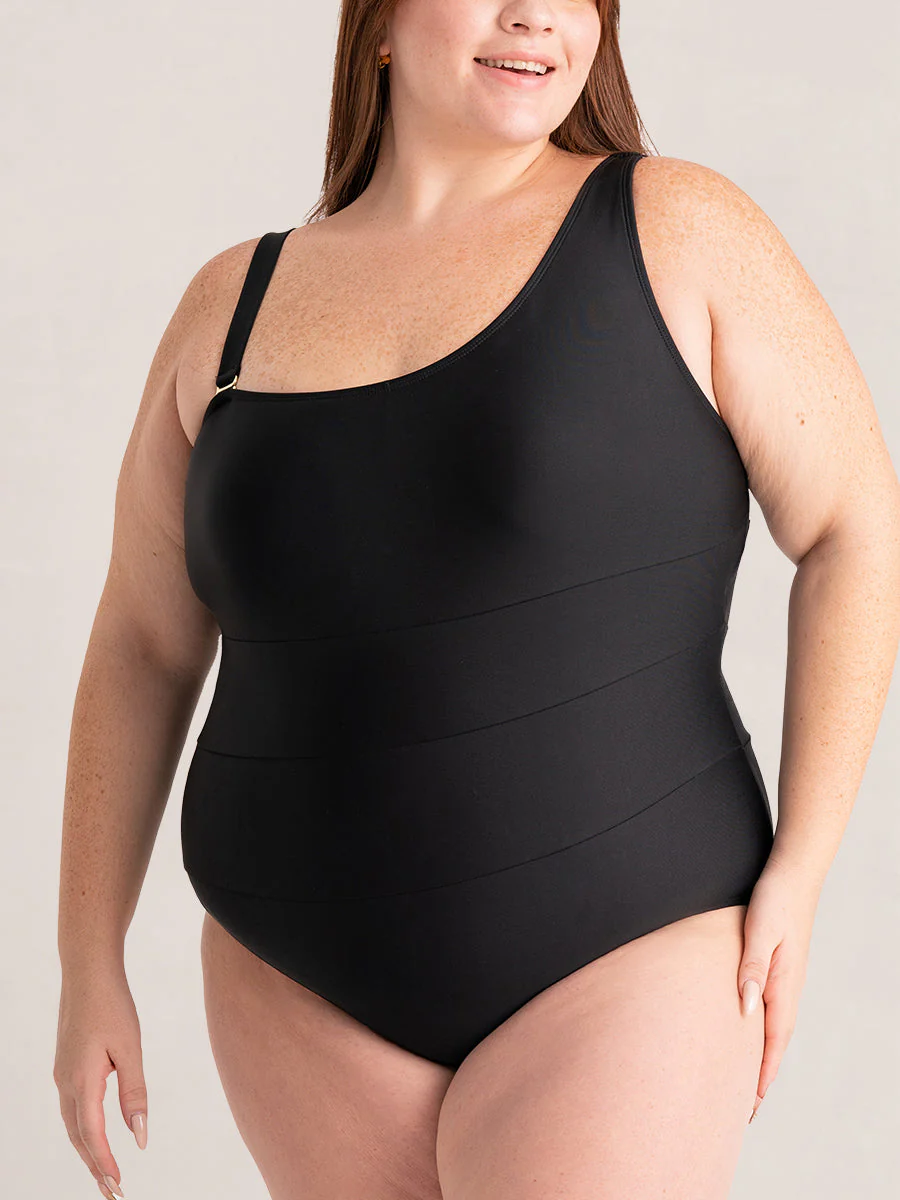 Bundle Shapermint Essentials - 1 Bikini Bottom + 1 Halter Bikini Top + 1 One Shoulder Control Swimsuit - Image 11