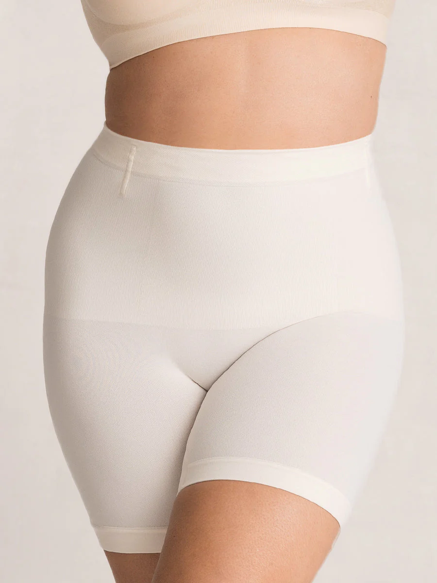 Shapermint Essentials All Day Every Day Mid-Waisted Shaper Short - Image 2