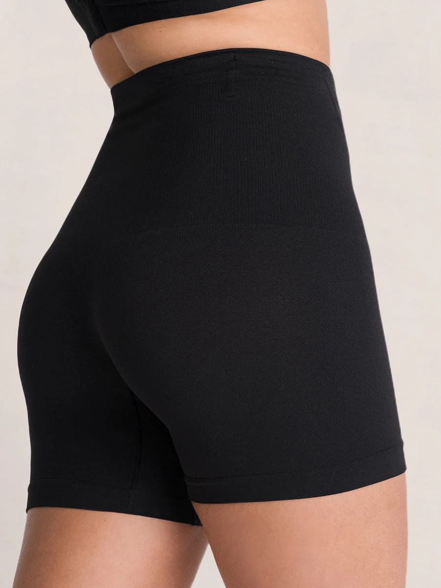 Shapermint Essentials All Day Every Day Mid-Waisted Shaper Short - Image 3