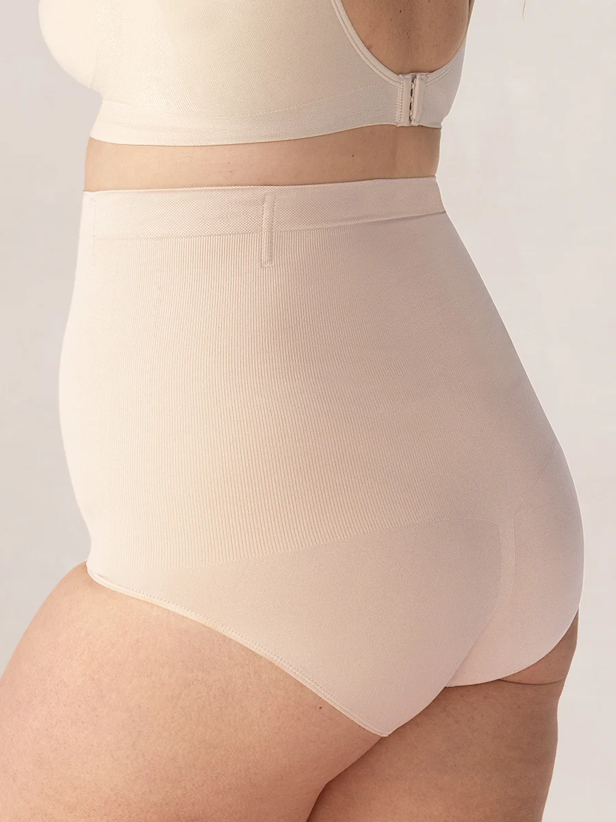 Shapermint Essentials All Day Every Day High-Waisted Shaper Panty - Image 4