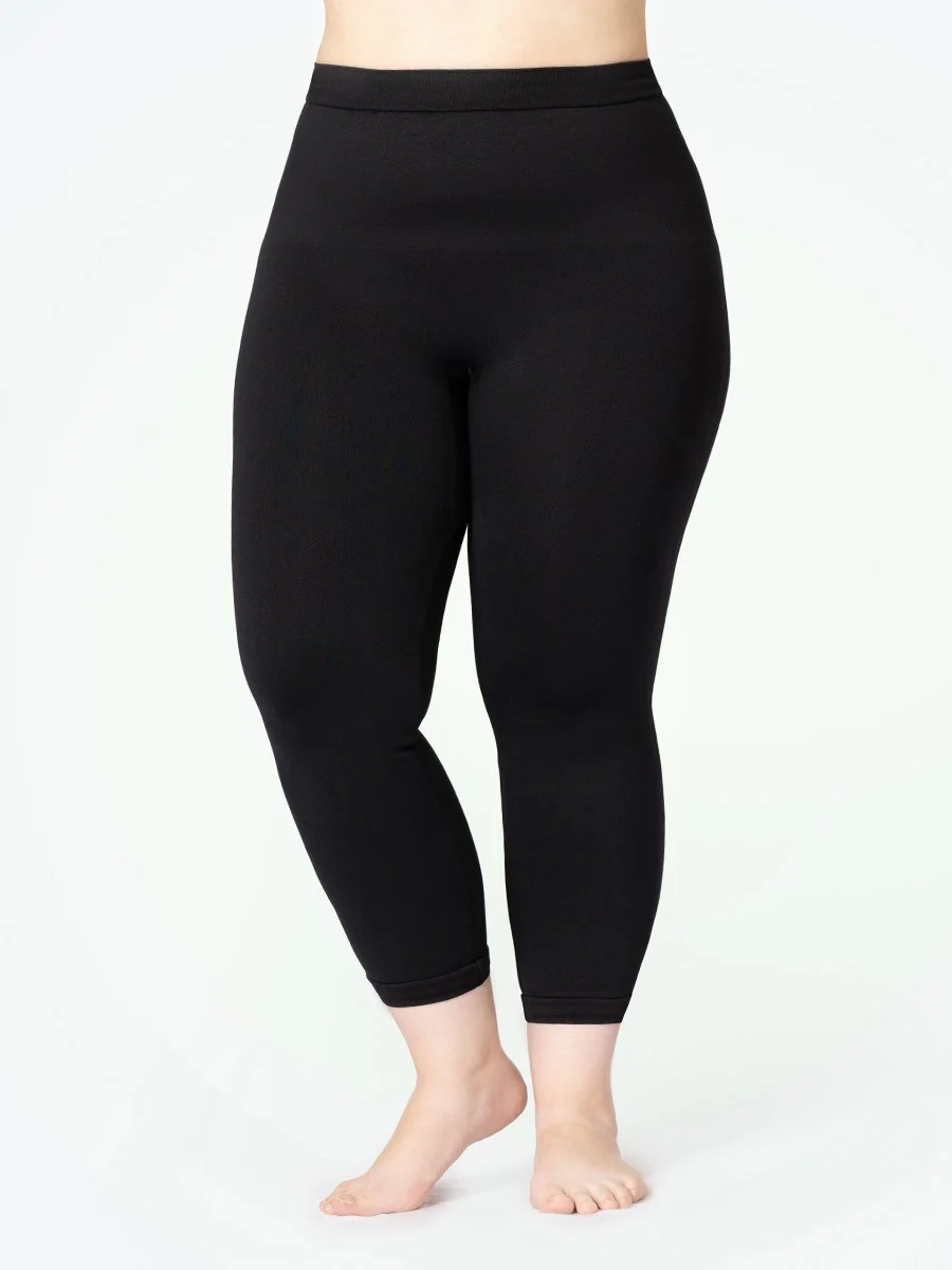 The New Shapermint Essentials All-Day Comfort Mid-Waisted Shaping Capri - Image 2