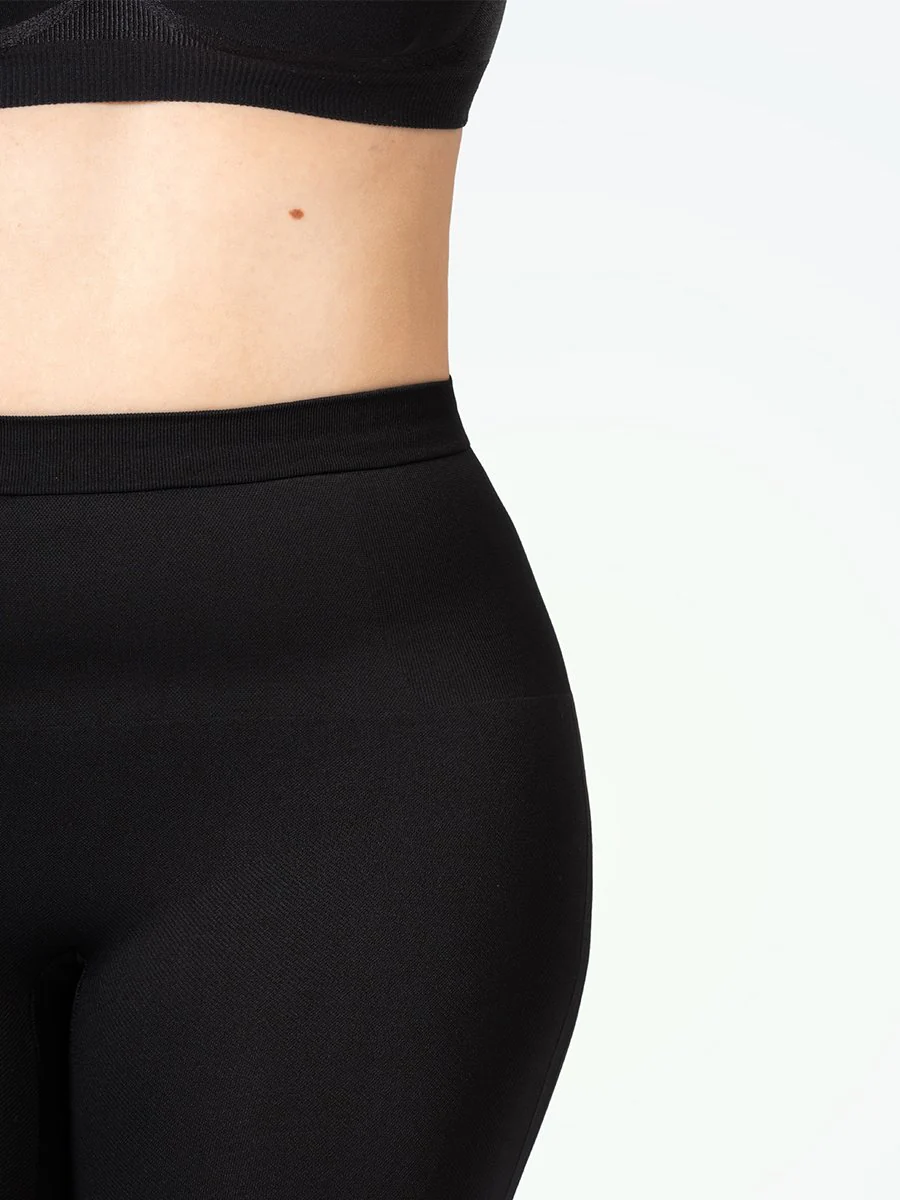 The New Shapermint Essentials All-Day Comfort Mid-Waisted Shaping Capri - Image 3