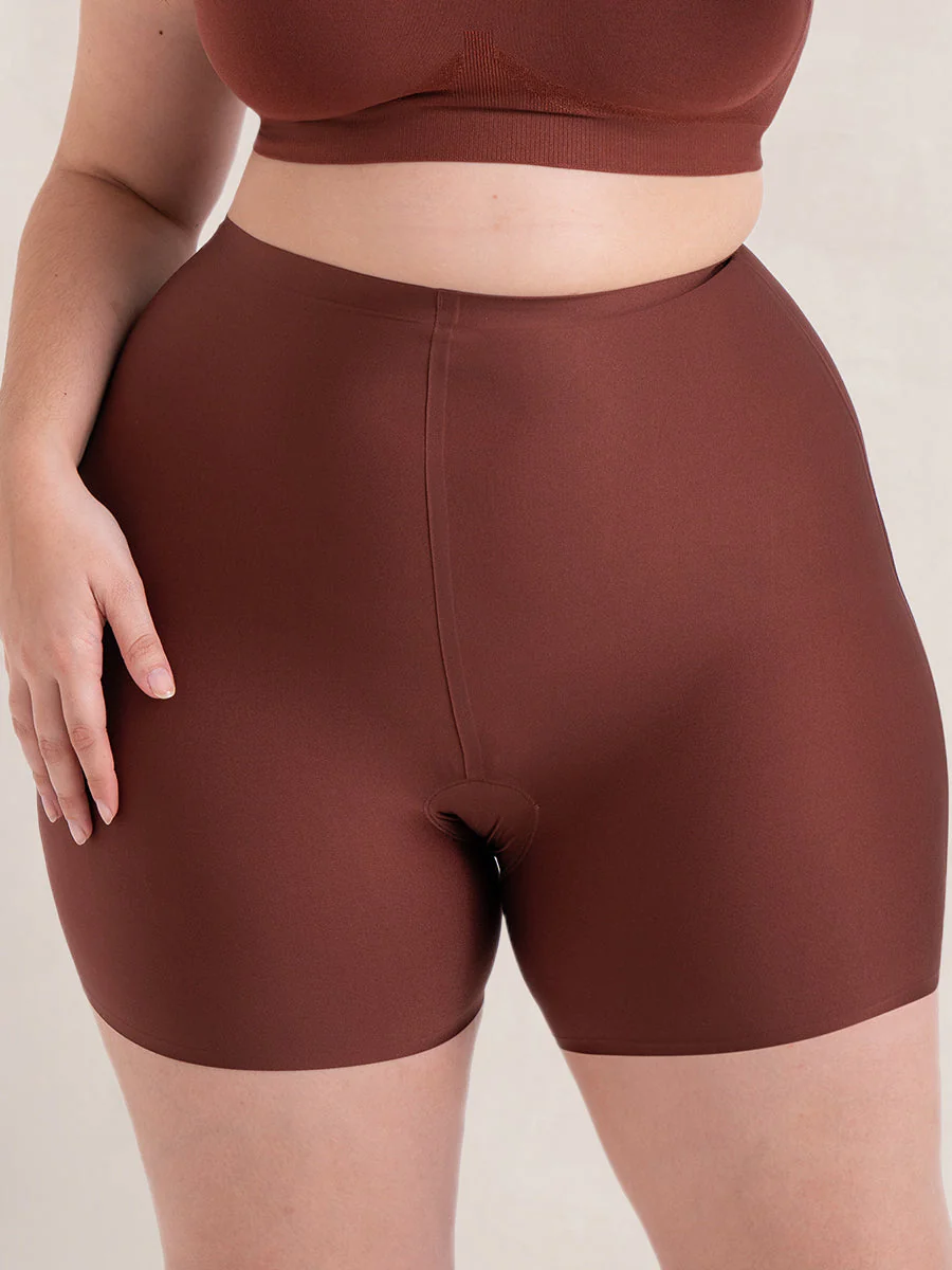 Truekind® Seamless Stretch Mid-Waist Short - Image 2