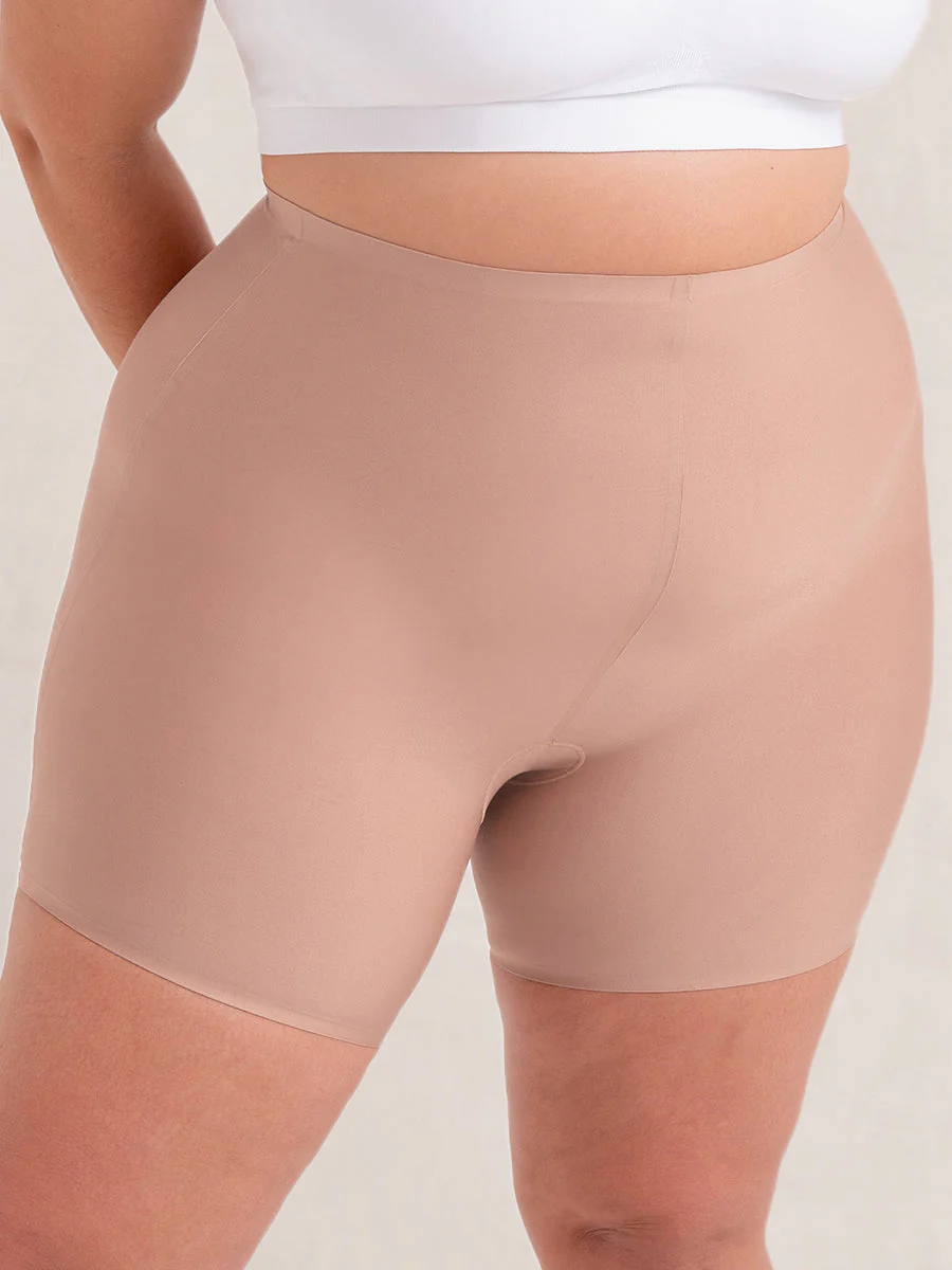 Truekind® Seamless Stretch Mid-Waist Short - Image 3